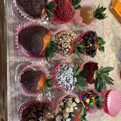 2 Dozen Chocolate Covered Strawberries 