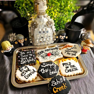 Schitt's Creek Inilspired Cookie Set (6 Cookies)