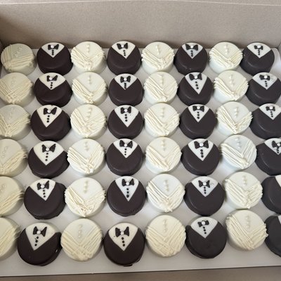 A Dozen Dipped Oreos