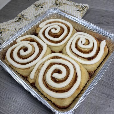 Cinnamon Rolls (4 Count)