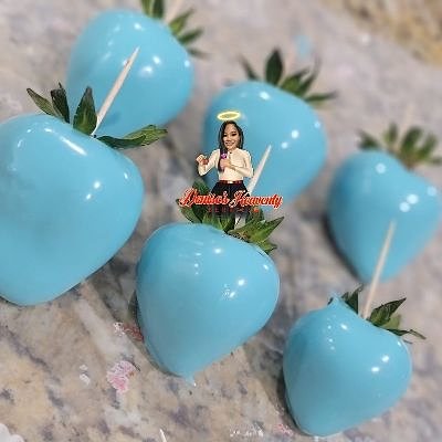 1 Dozen Designed or Themed Strawberries
