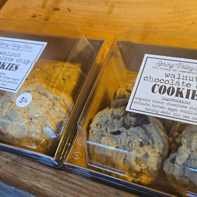 Walnut Chocolate Chip Cookies 