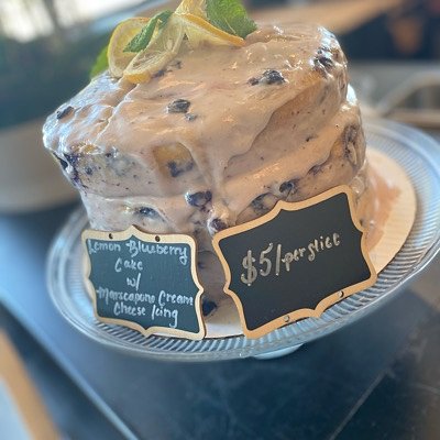 8” Round Specialty Cake