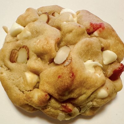 3 Or 6 Oz Cherry Bomb- Cherry Almond White Chocolate Cookie