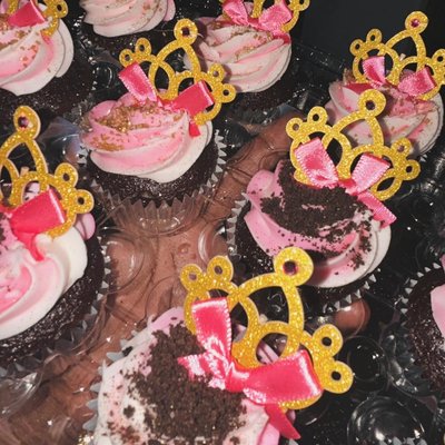 Themed cupcakes 