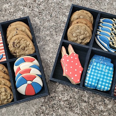 Chocolate Chip Cookies - Dozen