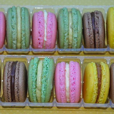 French Macarons Gift Box of 9
