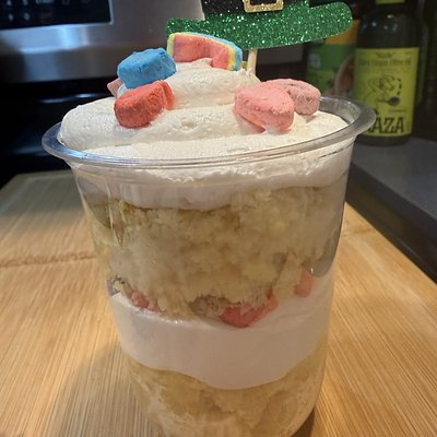 Lucky Charms Cake Cup 