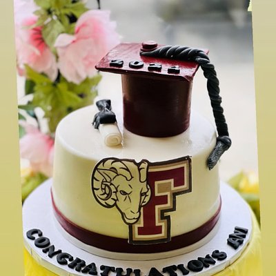 Prom Cake Red Vine 🧑‍🎓