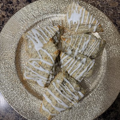 Sourdough Lemon Poppyseed Scones • 6 Pack