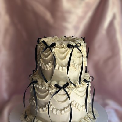 2 Tier Cake (8in & 6in)