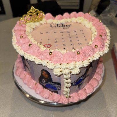8" Cake With Buttercream 