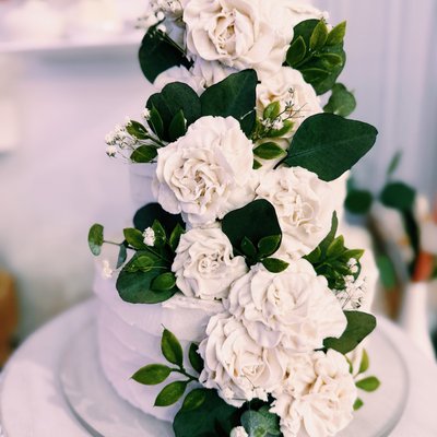 Two Tiered Wedding Cakes (Servings Based On Size)