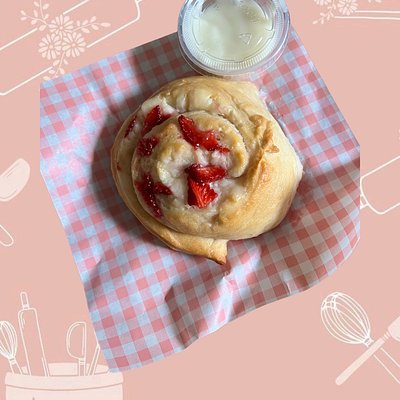 Strawberry Cheesecake Rolls- 2 Pack