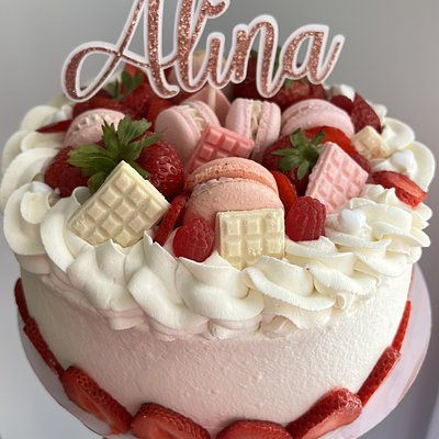 Strawberry ShortCake // 8” 2Layered 