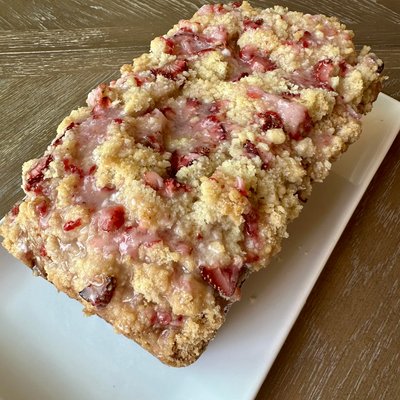 Banana Strawberry Crumble Loaf