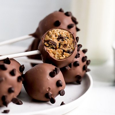 Cookie Dough Pops (6)