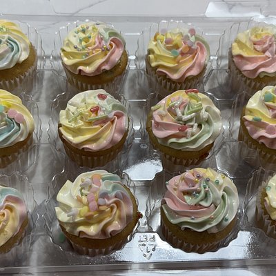 12 Mini Cupcakes (Add On)