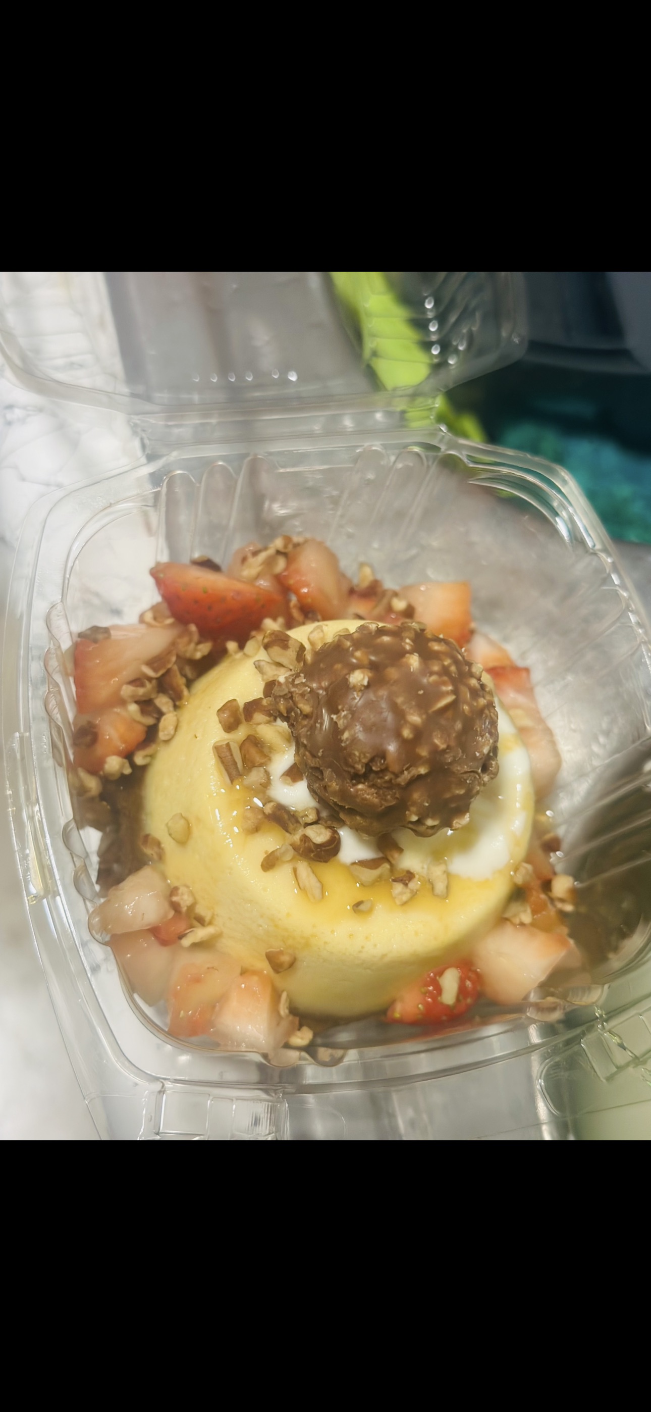 Mini Cheesecakes And Flan 