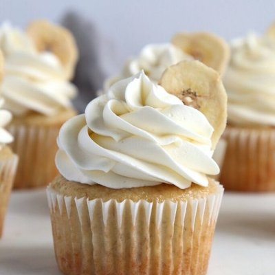 Banana Cream Cupcake 