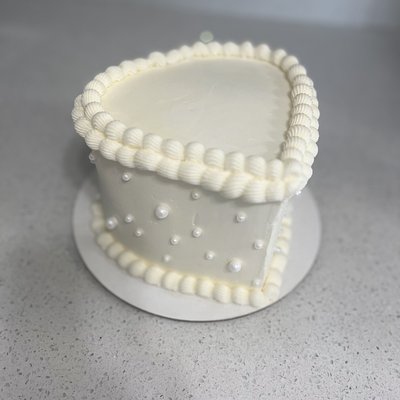 Heart Shape Cake (7inch)