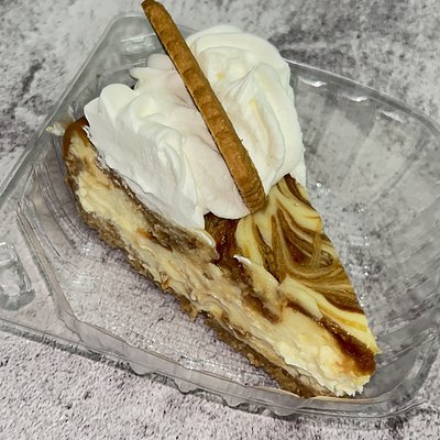 Cookie Butter Swirled Cheesecake (Slice)