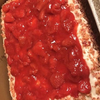 Strawberry Glaze 1/4 Sheet Cake 