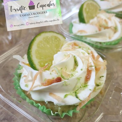 Vegan and Gluten-Free Coconut Lime Cupcakes 