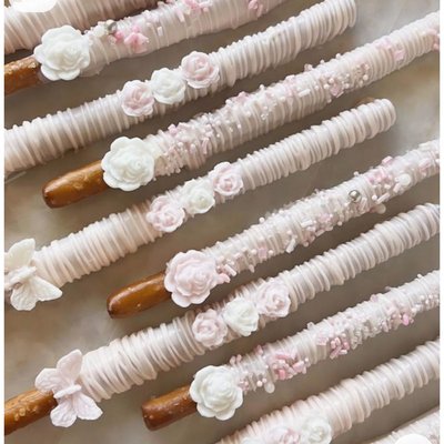 Chocolate Covered Pretzel Rods 