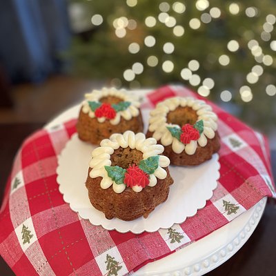 4 Fruit Cake Bundlets