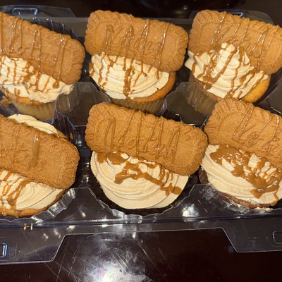 Biscoff Vanilla Cupcake 