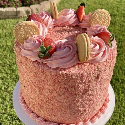 8” Circle Cake (4 Layer)