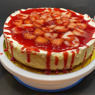 Large Cheesecake (price dependent on flavor and toppings)