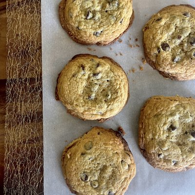 4 Oz.  12 Chocolate Chip Cookies