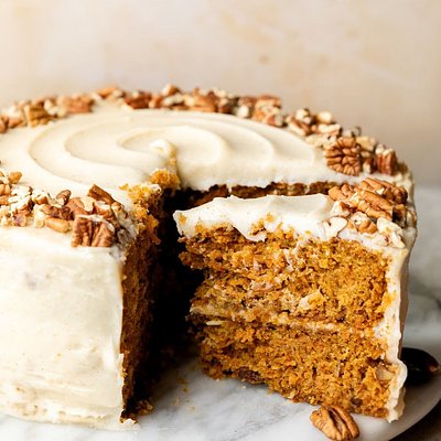 8" Carrot Cake 