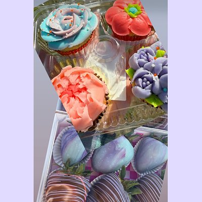 Strawberries & Cupcakes Combo 