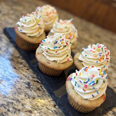Mini Confetti Cupcakes 