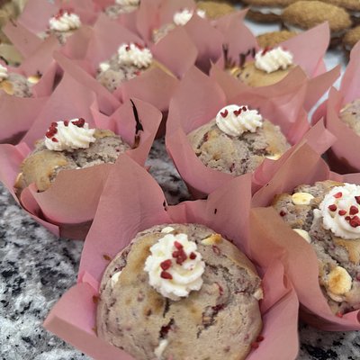 Raspberry White Chocolate Chip Sourdough Muffins 4ct