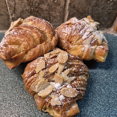 Mini Almond Croissants (Pack Of 5)