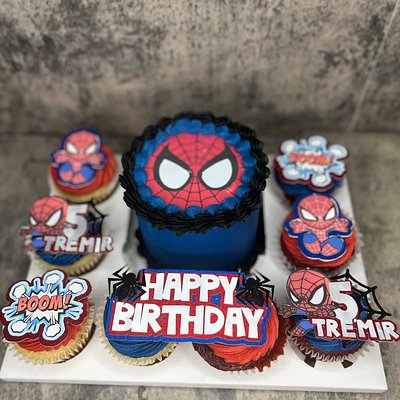 Bento Box 8ct Cupcakes & Mini Cake