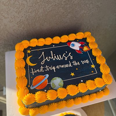 Custom Quarter Sheet Cake 