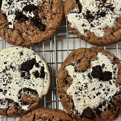 Triple Chocolate Chip Marshmallow & Oreo