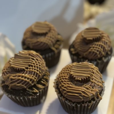 Peanut Butter Chocolate Cupcakes