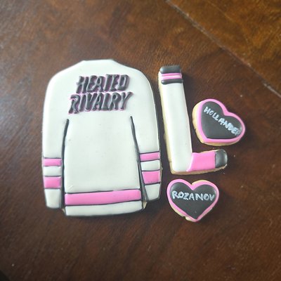 Heated Rivalry VDay Cookie Gift Set