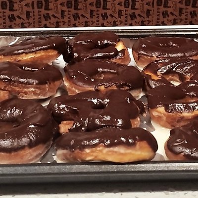 12 Vegan Donuts - OG Glaze, Chocolate Dipped, And Sprinkle