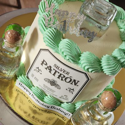 Mini Cakes With Image You Have To Provide Your Own Liquor 