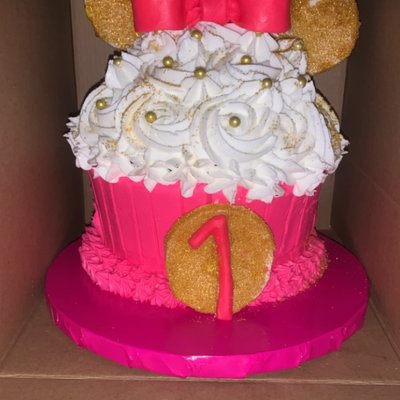 Giant Cupcake cake