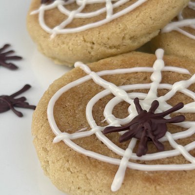 Caught In A Web 🕸️🍪 — 1 Dozen