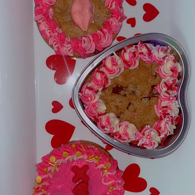 Heart Shaped Cookie Cake 