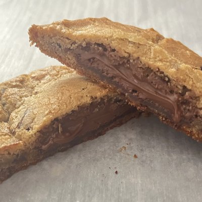 Browned Butter Nutella Stuffed Cookies